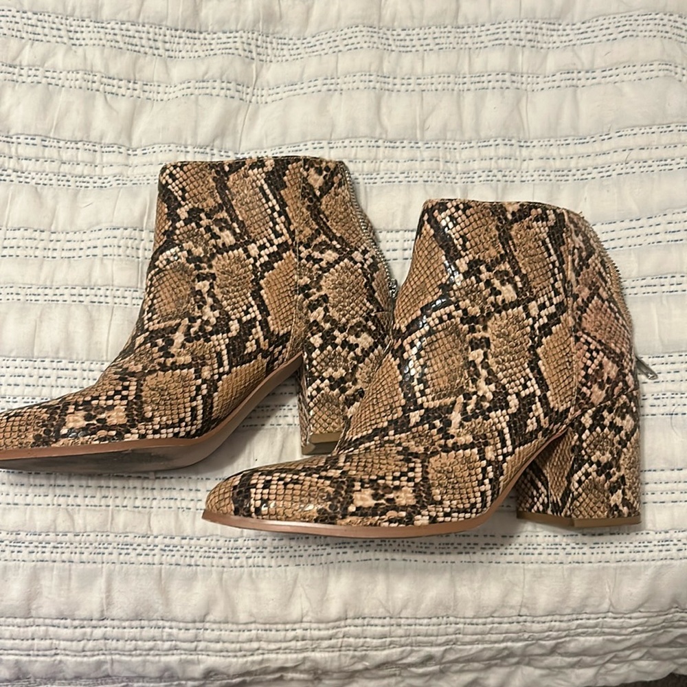 Steve Madden snake skin boots